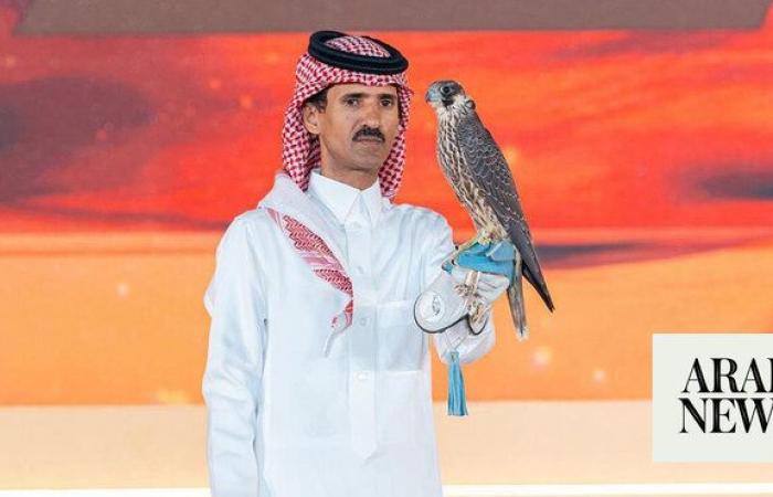 $106k falcon chick steals the show in Riyadh auction