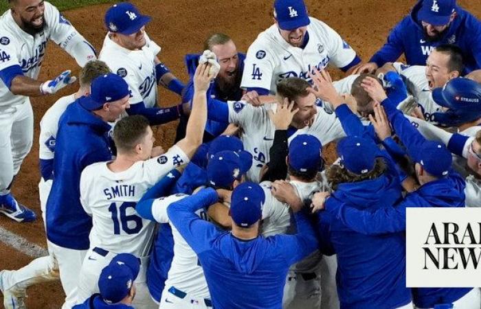 Freeman hits 1st walk-off slam in World Series history as Dodgers top Yankees 6-3 in classic opener