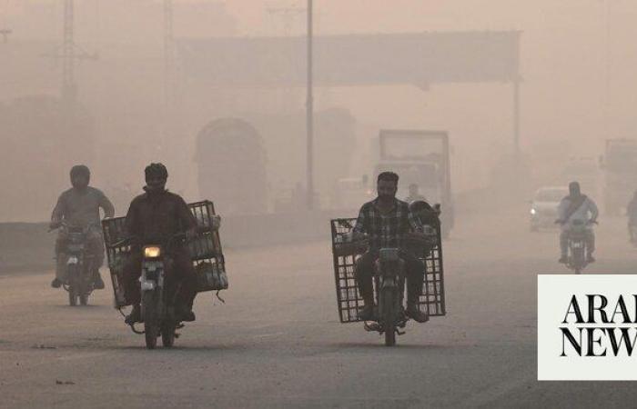 Air monitor records pollution level in Lahore 80 times WHO limit