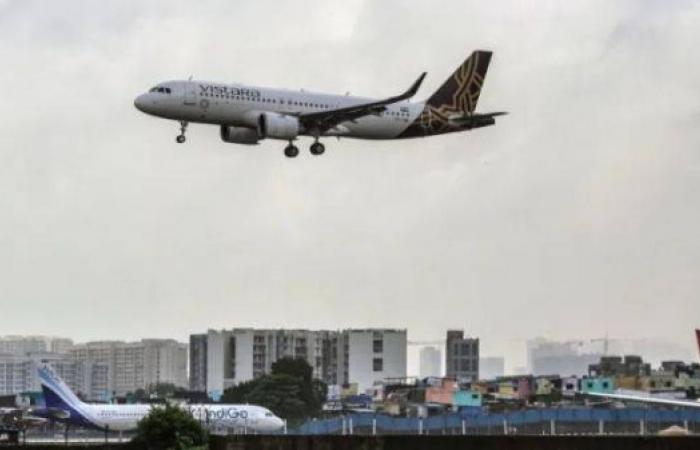 India's luxury airline Vistara flies into the sunset