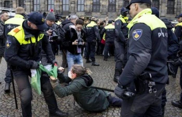 Dozens detained in Amsterdam after pro-Palestinian protesters defy ban 