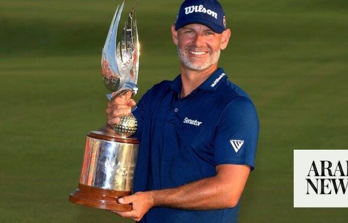 Paul Waring claims Abu Dhabi HSBC Championship trophy