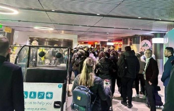 London's Gatwick airport reopens terminal after bomb scare evacuation