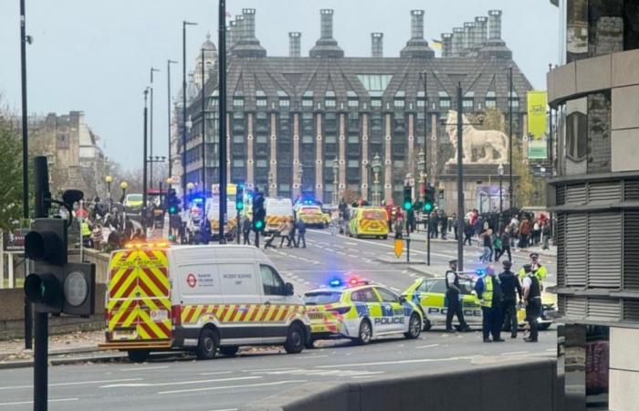 Man in critical condition after heart attack following fight on Westminster Bridge; cops rule out stabbing, arrest four