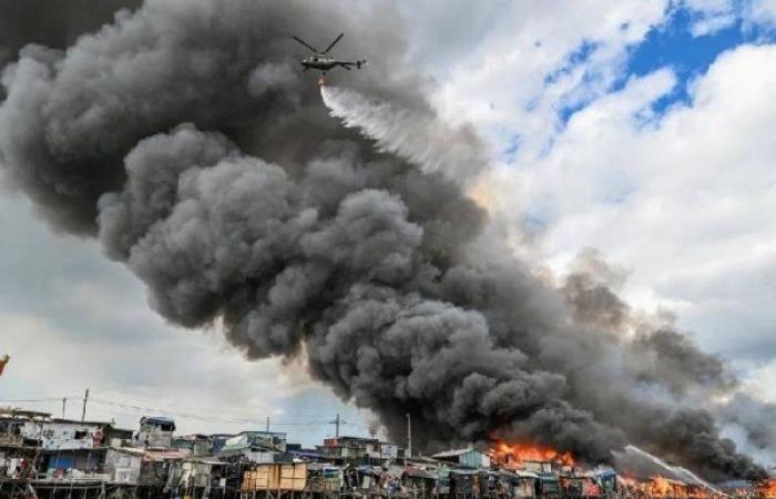 Inferno destroys thousands of shanties in Manila’s biggest slum area