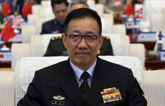 FT: China defence minister placed under investigation for corruption