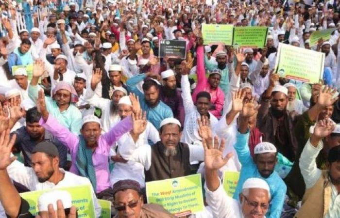 Why Muslims in India oppose changes to 'waqf' law