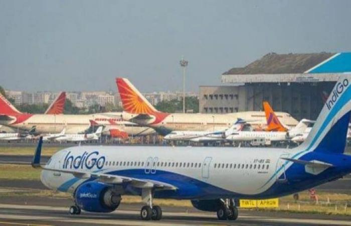 Indian airlines hit by nearly 1,000 hoax bomb threats