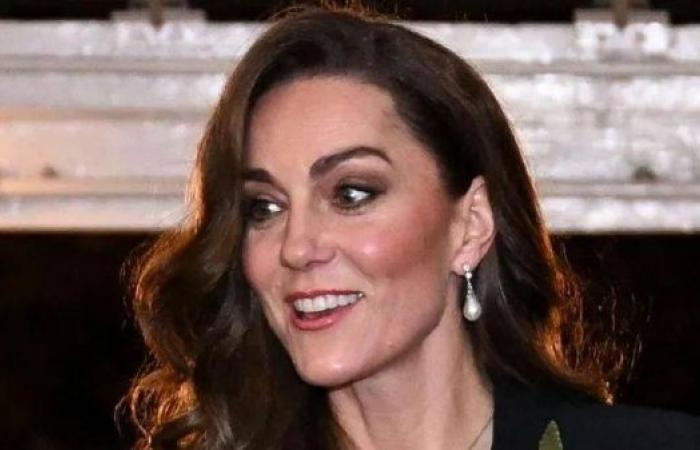 Kate returns for Qatar state visit – but Queen to miss start