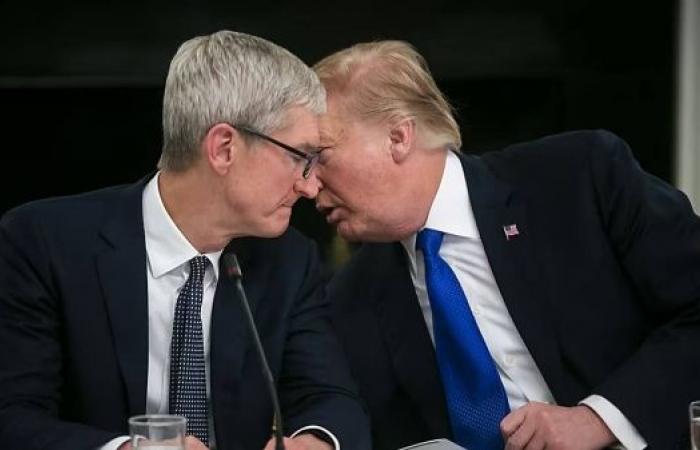 Trump hosts Apple CEO at Mar-a-Lago amid tech leaders' overtures