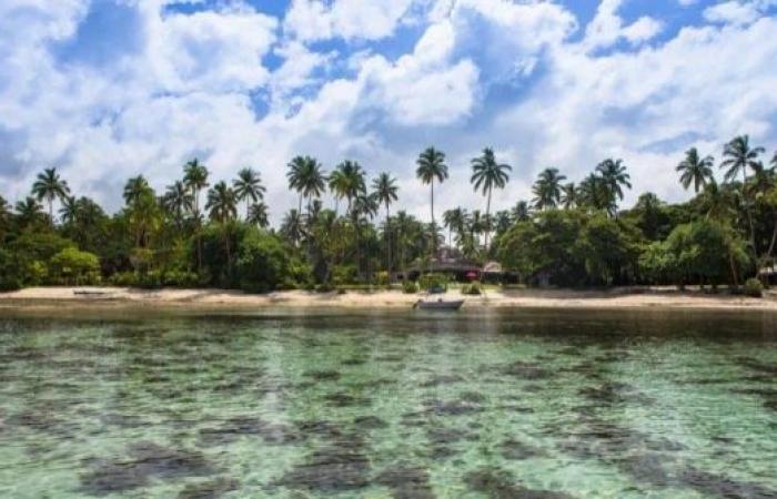 Foreigners in Fiji hospital with suspected alcohol poisoning