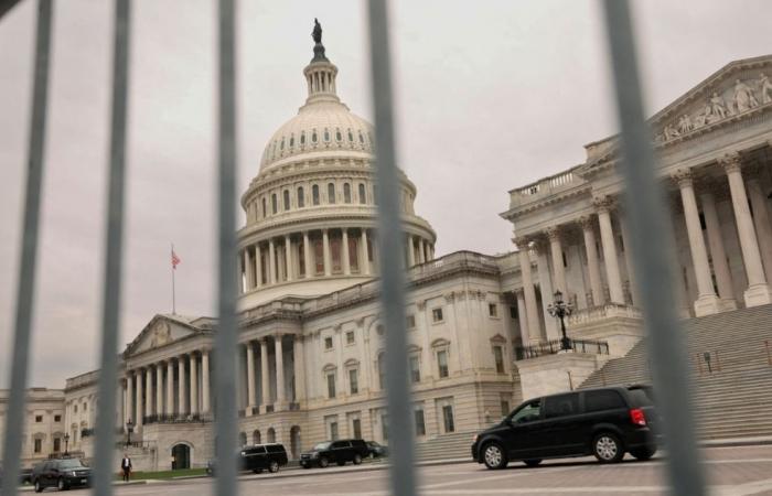 US Congress passes budget deal to avert shutdown, saves Christmas for federal workers