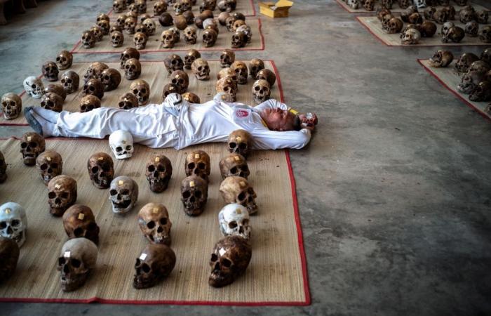 Thai ceremony for the dead brings good karma and emotional closure