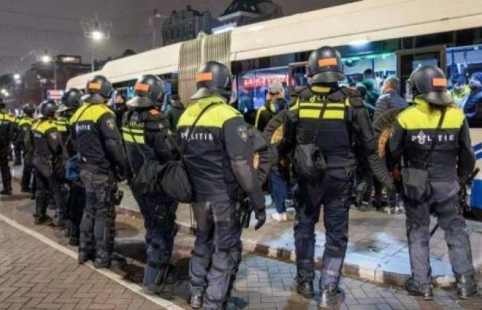 Four given jail terms for Amsterdam violence against football fans