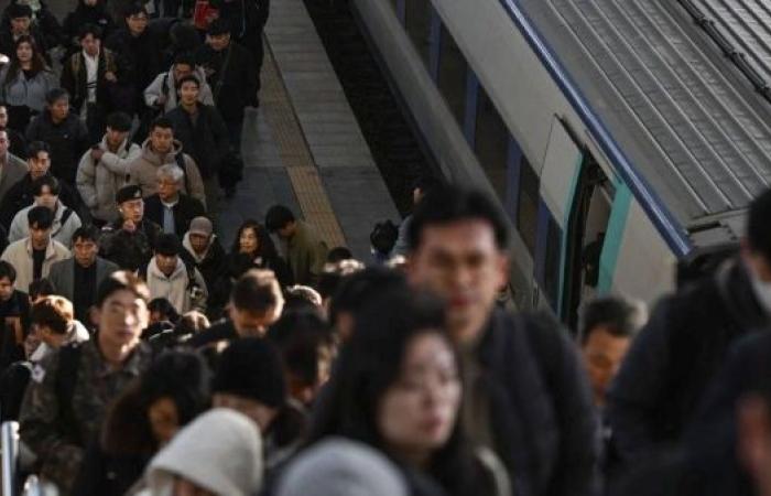 South Korea becomes ‘super-aged’ society, new data shows