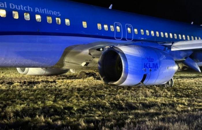 Dutch KLM plane makes emergency landing in Norway after ‘loud noise’ in cabin, all aboard safe (VIDEO)   