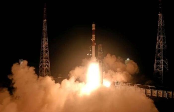 India launches its first space docking mission