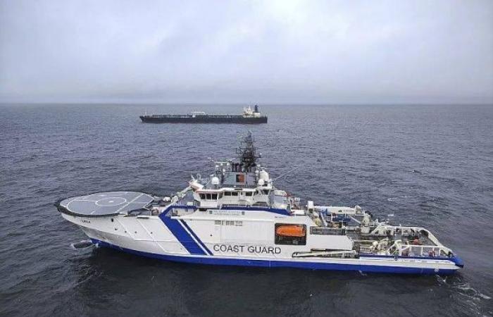 Police in Finland say Eagle S crew detained as Estlink-2 cable damage probe continues