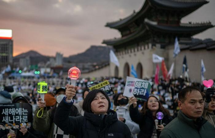 Fresh South Korea protests expected as president arrest deadline nears