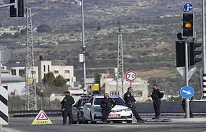 Gunmen kill at least three Israelis in West Bank bus attack