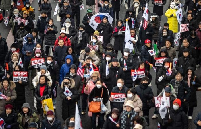 South Korea police seek to extend arrest deadline for impeached president