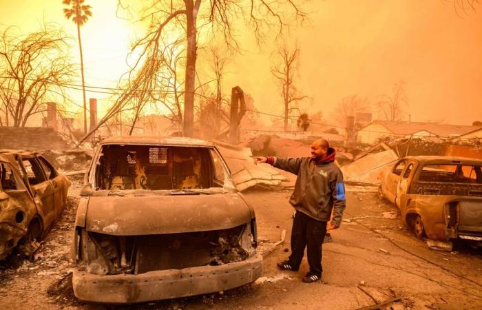 Whole streets burn as fires rage around Los Angeles