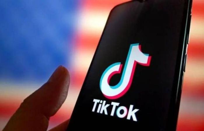 TikTok restores service in US after Trump pledge