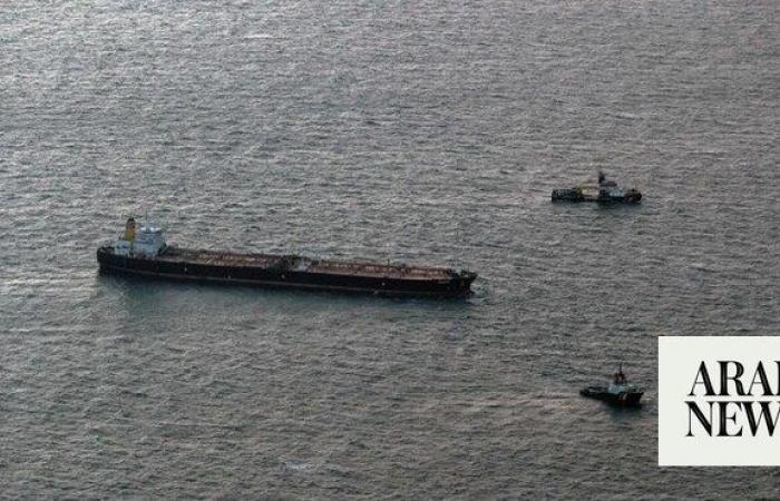 Rescue teams empty 1,500 tons of oil from Russian tanker