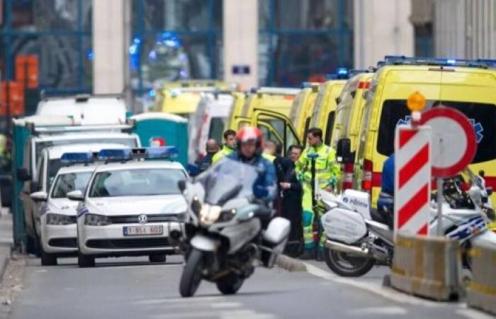 Brussels metro lines closed as police hunt for gunmen in underground tunnel network