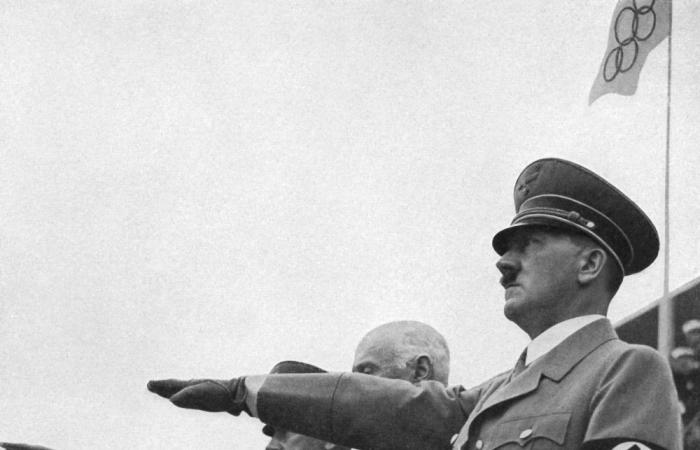 Australia to punish Nazi salute with minimum one year in jail