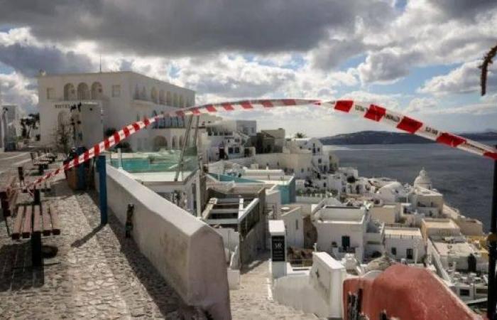 Strongest earthquake yet hits Santorini amid seismic crisis