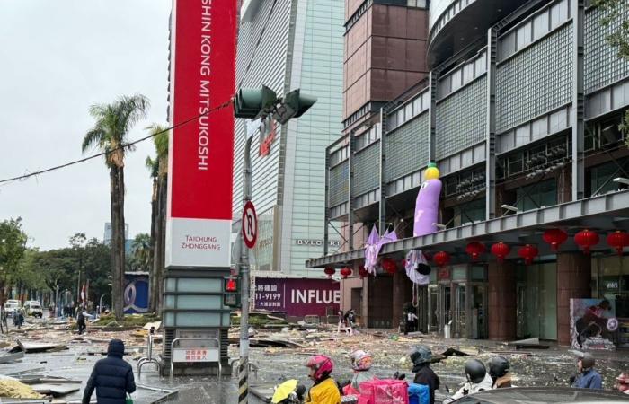 Explosion rocks Shin Kong Mitsukoshi dept store in Taichung, at least 12 injured, possible deaths