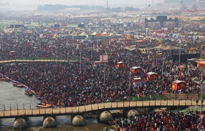 Stampede to catch trains to India’s Hindu religious mega-festival leave at least 15 dead