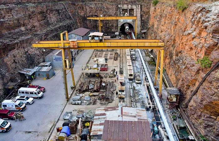 Hope fades for eight workers trapped in Telangana irrigation tunnel collapse in India