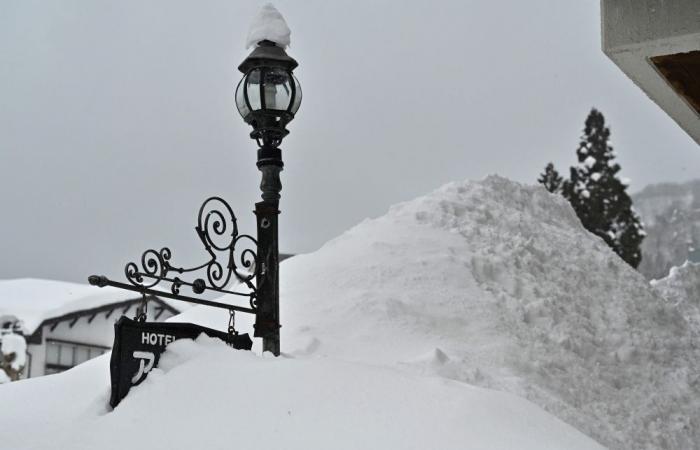 Japan braces for more snow, issues alerts for avalanches and icy roads