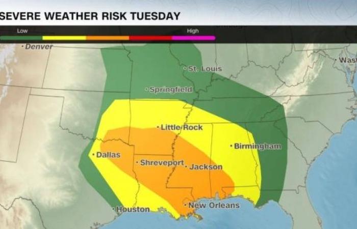 Triple-threat storm bears down on central and southern US, disrupting Mardi Gras celebrations