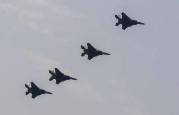 Seven injured after South Korean fighter jet accidentally drops bombs