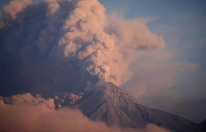 Guatemala's Fuego volcano erupts, authorities call for evacuation of 30,000 people