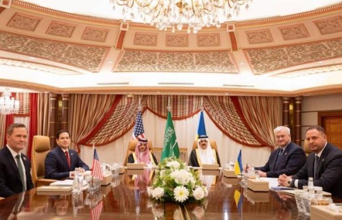 Ukraine signaled its readiness to accept a U.S.-proposed interim 30-day ceasefire in Jeddah talks