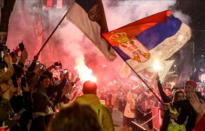 Thousands gather in Belgrade for mass anti-government protest against Vucic