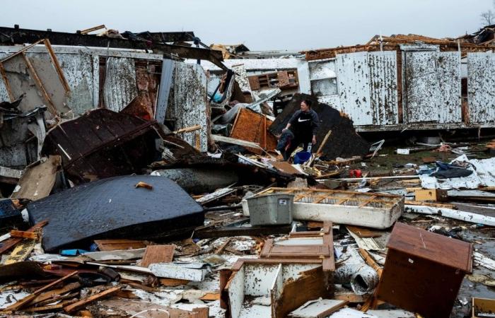 At least 33 killed as tornadoes and storms rip through central US, more expected to come