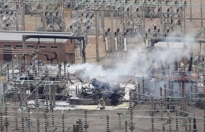 First flights land at Heathrow after power station fire cripples operations