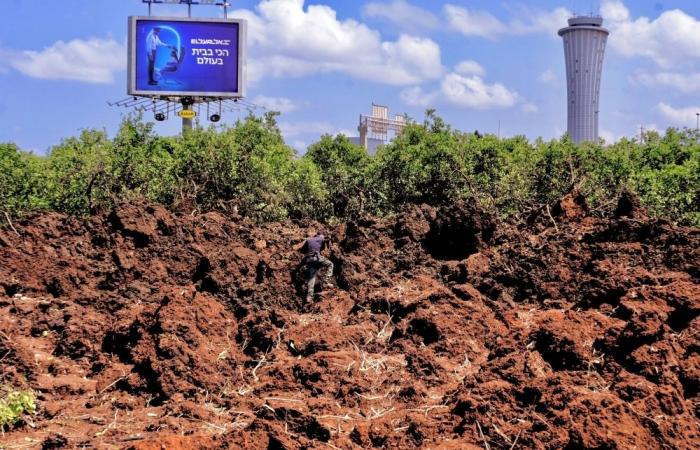 Huthis vow more strikes after missile hits Israel airport, blame US for Sanaa blasts