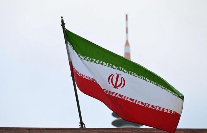 Dust storm sweeps from Iraq into Iran, affecting 13 million residents