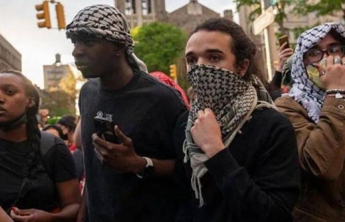 Dozens of pro-Palestinian protesters arrested at Columbia University