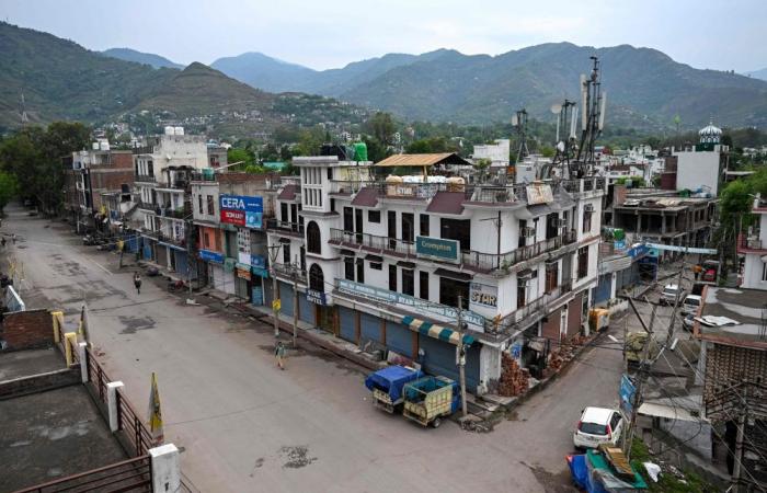 Sirens blare in Amritsar as India reports Pakistani attacks along western border, Islamabad denies allegations