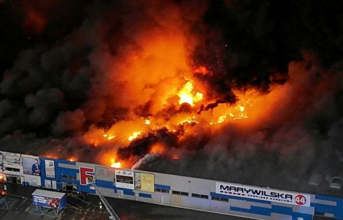 Poland boots Russian diplomats over shopping mall inferno in hybrid war showdown
