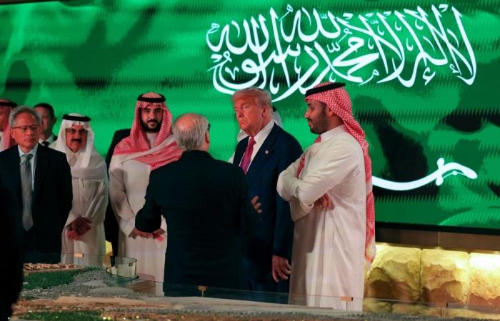 Trump shocks Riyadh summit with Syria sanctions U-turn, trillion-dollar Saudi deals on the table