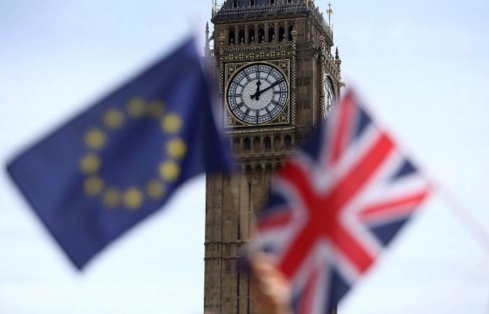 UK's Starmer seeks EU reset on e-gates, food trade and defence cooperation, balancing concessions with benefits for Britons