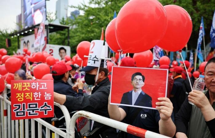 ‘Decentralise power’: South Koreans eye historic constitutional change in wake of crisis